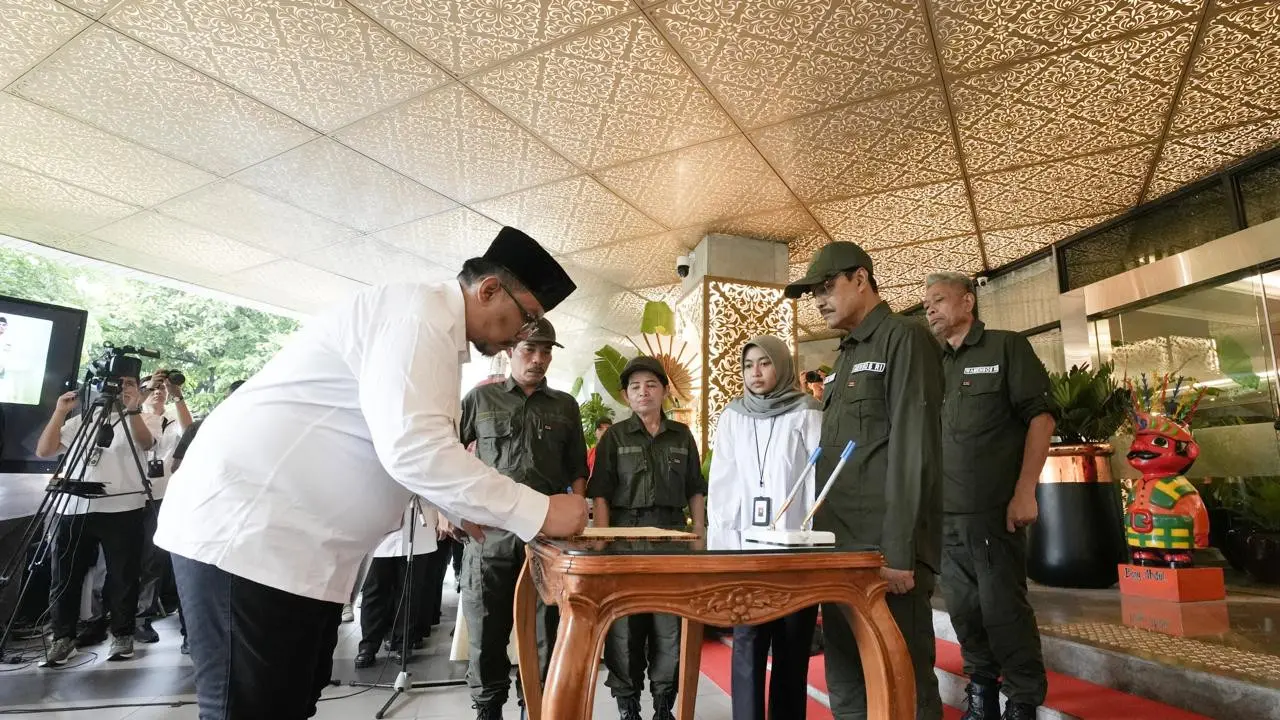 Menteri Sosial Saifullah Yusuf (Gus  Ipul) melantik pejabat struktural eselon III dan IV di lingkungan Kementerian Sosial.