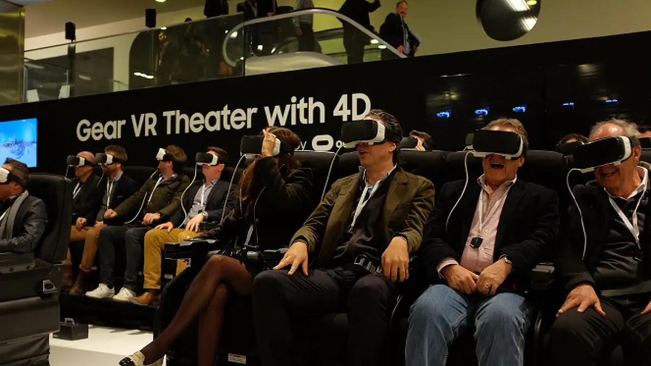 Serunya Nonton Film 4D Bareng Pakai Samsung Gear VR