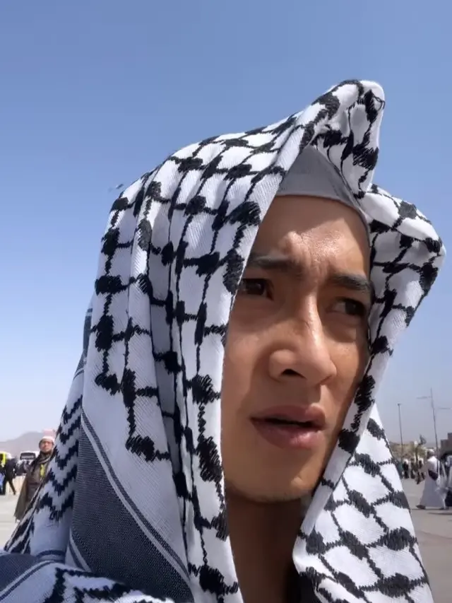 Sensen Asisten Raffi Ahmad Jalani Umroh