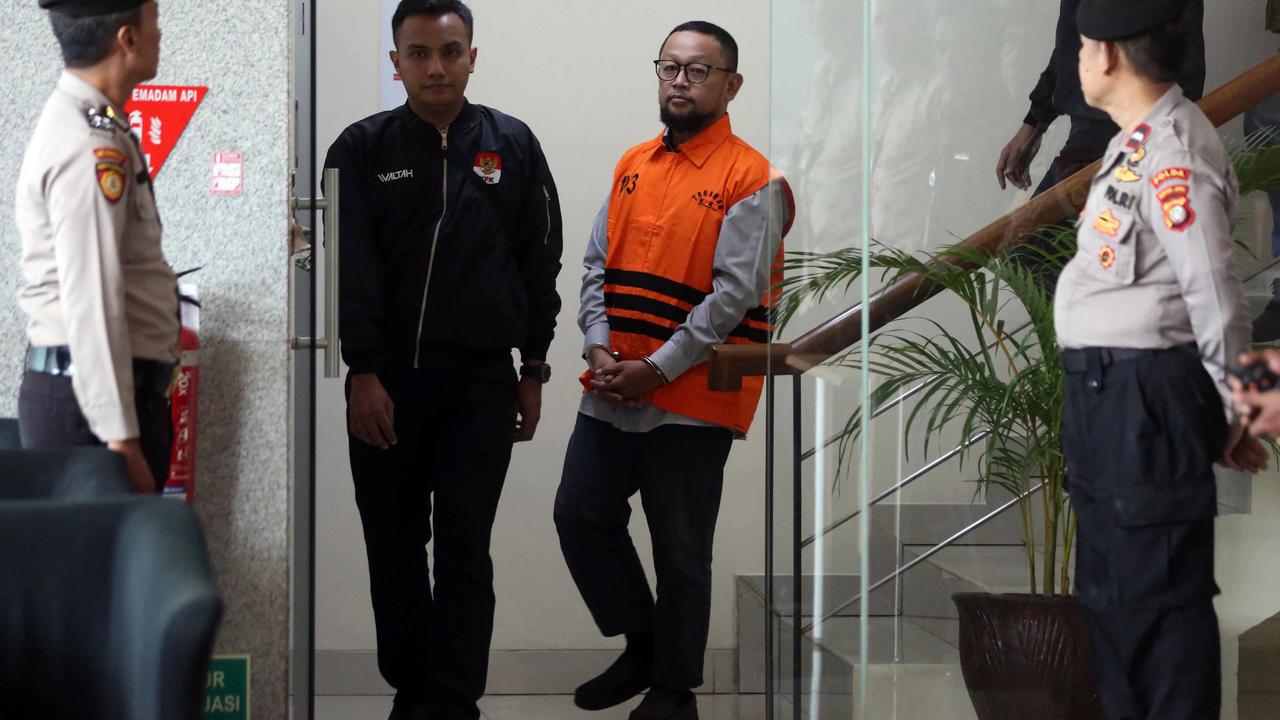 FOTO: Gus Alex Menyusul Yaqut Masuk Tahanan KPK