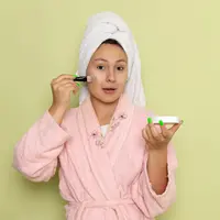 Temukan rutinitas skincare yang bisa membantu menjaga skin barrier agar kulit tetap sehat dan nyaman. [Dok/Freepik.com/KamranAydinov].