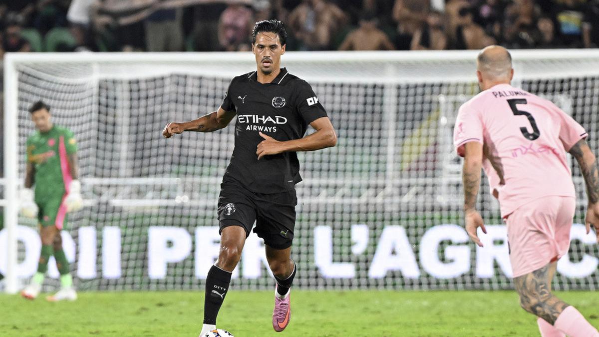Sinar Tijjani Reijnders di Man City: Cetak Brace dalam Kemenangan 3-0 atas Palermo