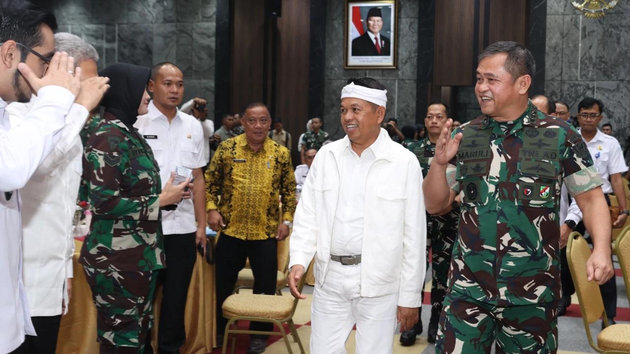 FOTO: TNI AD dan Pemprov Jabar Perkuat Kolaborasi Tangani Sampah dan Kekeringan
