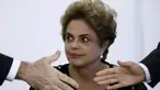 Presiden Brasil Dilma Rousseff saat mendatangi acara di Istana Planalto, Brasil, (13/4).Meskipun telah terpilih 2 periode, Nama Dilma Rousseff  kini sudah tak lagi dipercaya melanjutkan pemerintahannya. (REUTERS / Ueslei Marcelino)