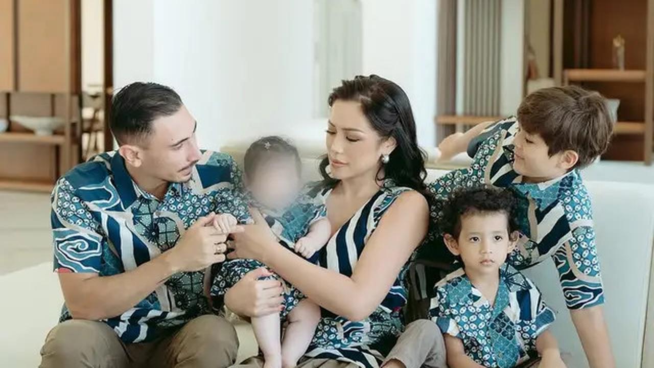 6 Potret Foto Keluarga Jessica Iskandar dan Vincent Verhaag, Pemotretan Kedua Baby Hagia