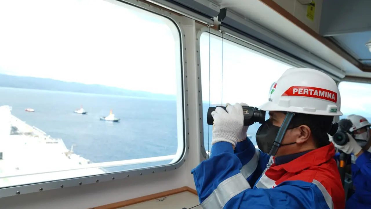 Menteri BUMN, Erick Tohir di atas kapal PERTAMINA PRIDE