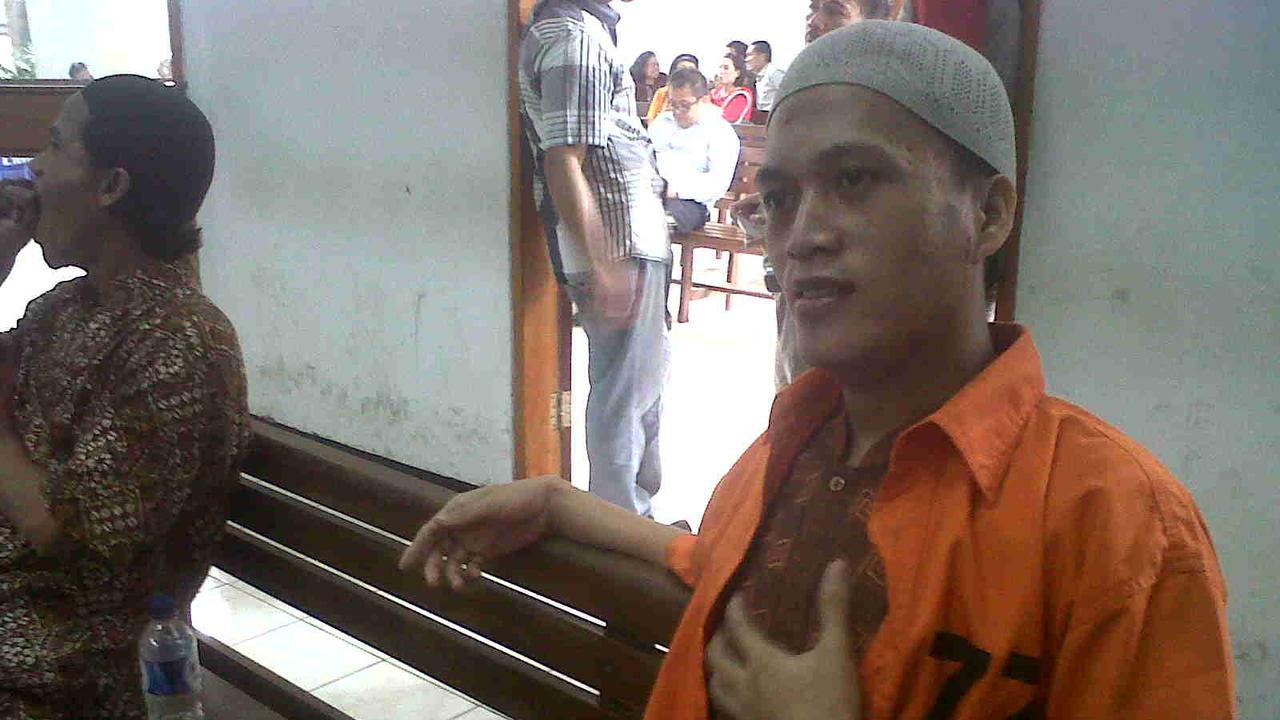 Terdakwa Teroris Agung Fauzi