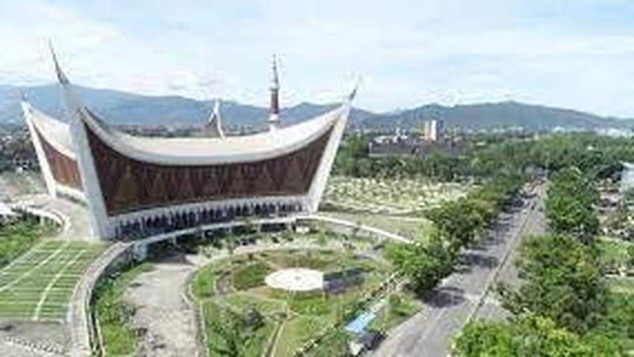 10. Kota Padang<br>