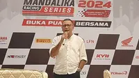 Eddy Syahputra selaku Deputi Olahraga Roda Dua PP IMI pada acara buka puasa bersama MRS di Jakarta hari Rabu (20/03/2024). (Hendry Wibowo/Bola.com)