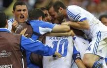 Review: Karagounis Bawa Yunani ke Perempat Final