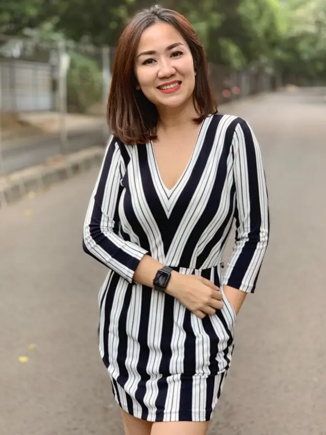 6 Potret Tante Ernie, Selebgram Pemersatu Bangsa yang Trending di Media Sosial