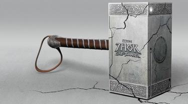 Tampilan Xbox Series X edisi Thor: Love and Thunder yang berbentuk Mjolnir (Twitter Xbox)