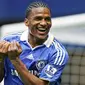 Chelsea&#039;s French midfielder Florent Malouda celebrates scoring a goal during the Premier League football match between Chelsea and Fulham at Stamford Bridge, West London, England, on May 2, 2009. AFP PHOTO/Glyn Kirk.