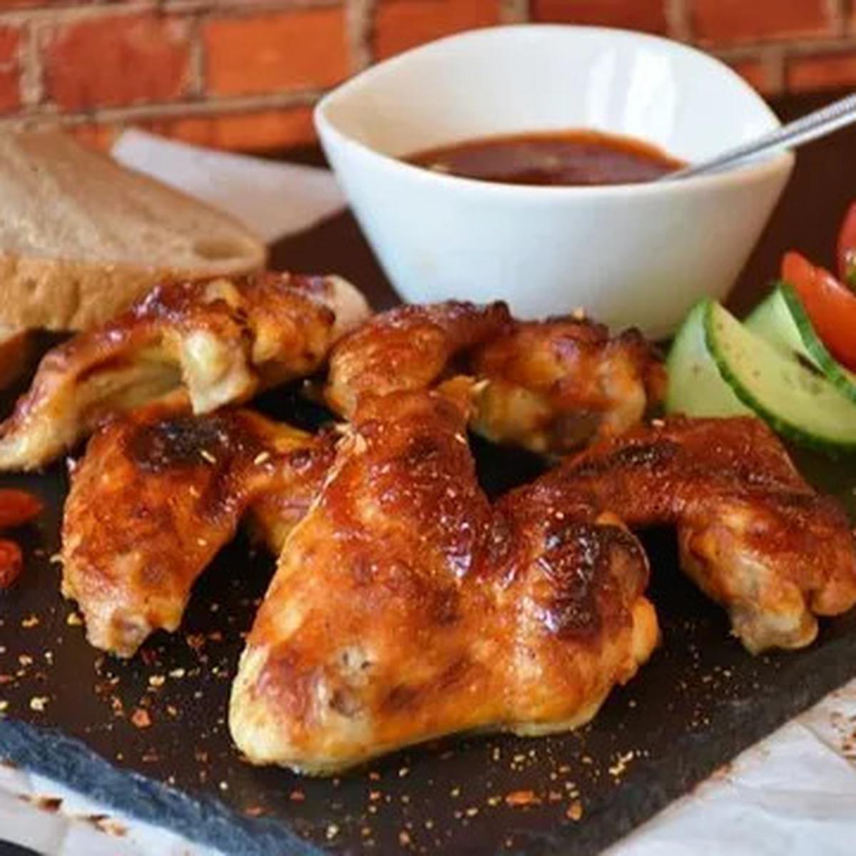 makan brutu ayam