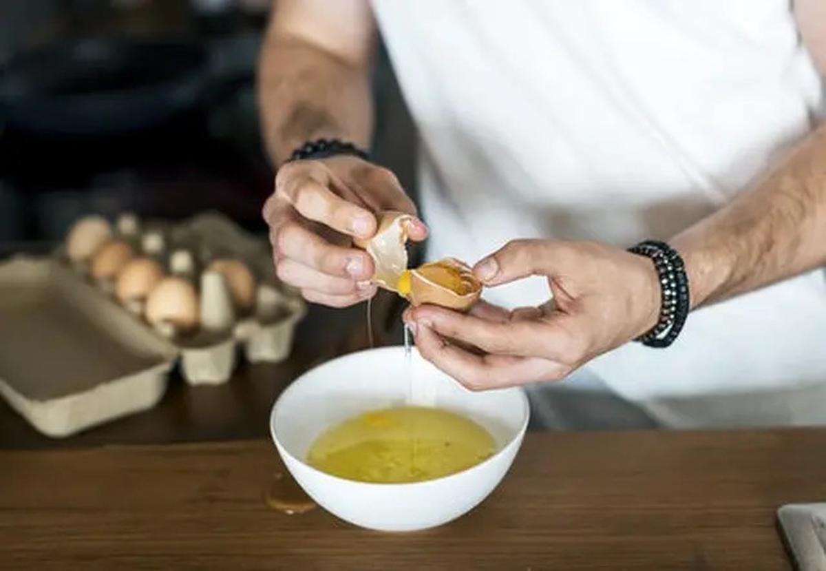 9 Trik Bersihkan Minyak Goreng Bekas Cuma Modal Bahan Dapur, Ampuh Banget