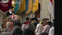 Dikukuhkan Jadi Guru Besar UGM, Zainal Arifin Mochtar Soroti Otoritarianisme di Indonesia
