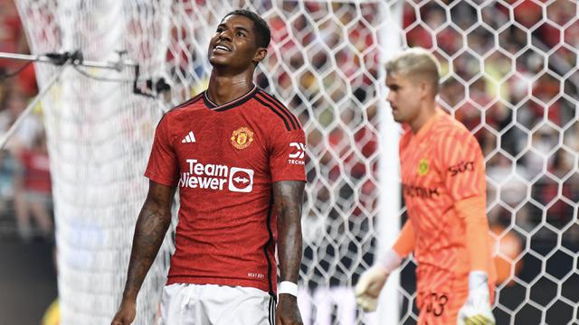 Foto: Keok Lagi, Kali Ini MU Dihajar Borussia Dortmund