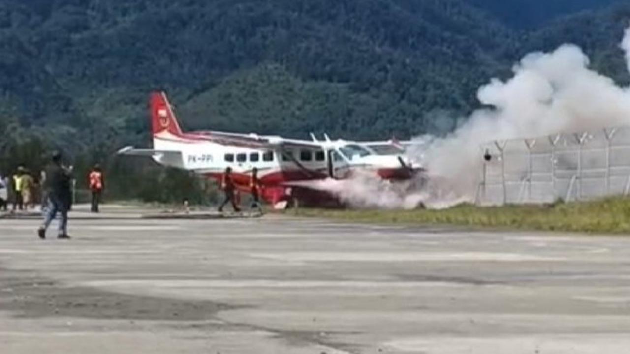 Kronologi Pesawat Amole Terbakar di Bandara Amingga Ilaga
