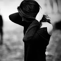 7 lagu berikut ini menceritakan bagaimana susahnya lepas dari bayang-bayang mantan. (via playbuzz.com)