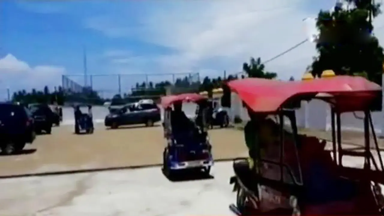 VIDEO: Protes Becak Bermotor