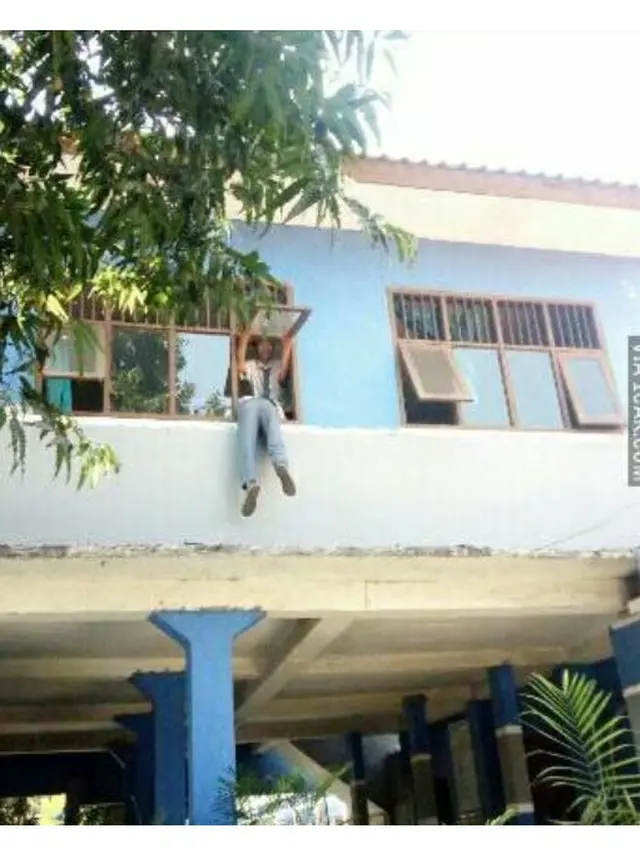 Kelakuan Ekstrem Siswa Saat Sekolah Ini Bikin Geleng-geleng