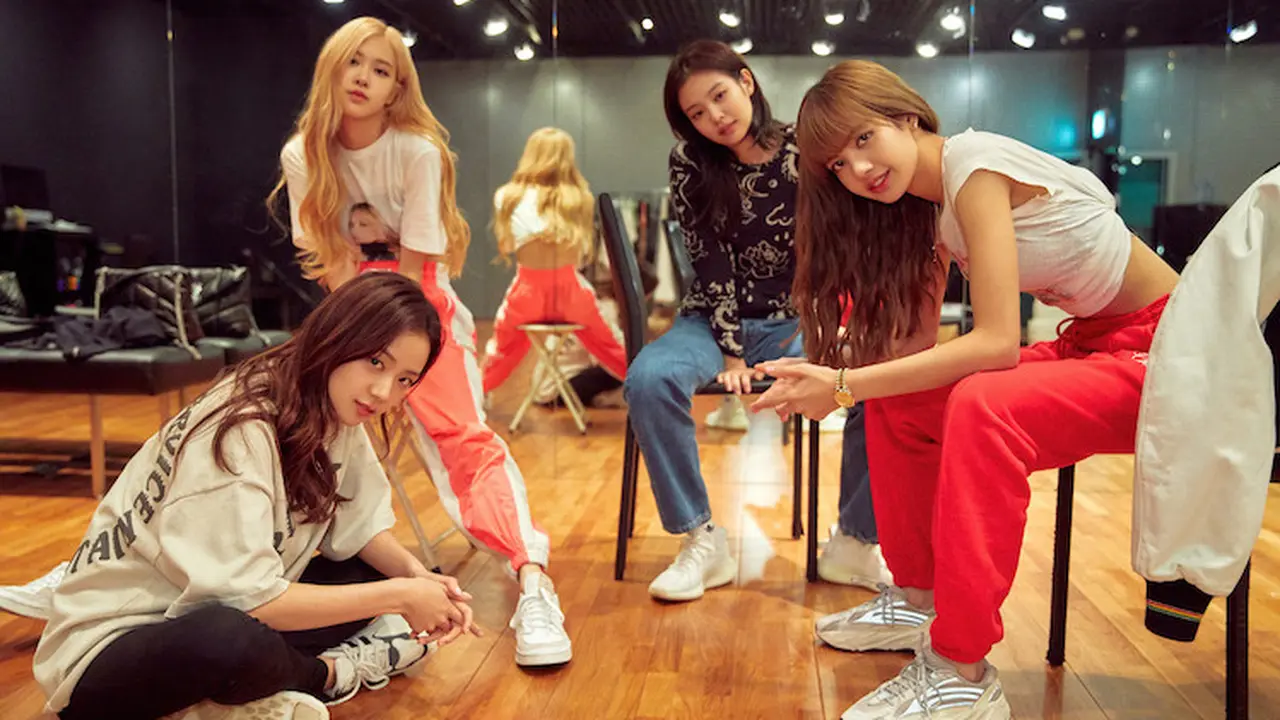 BLACKPINK: Light Up The Sky