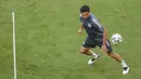 Gelandang Jerman Ilkay Gundogan saat mengikuti sesi latihan di Allianz Arena di Munich (14/6/2021). Grup ini diisi tim juara seperti Prancis dan Portugal, tanpa mengecilkan Hungaria yang jadi underdog di grup ini. (ALEXANDER HASSENSTEIN / POOL / AFP)