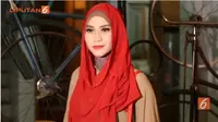 Stigma memakai hijab itu ribet dan tidak modis sudah tidak berlaku pada pemakaian penutup kepala ini.