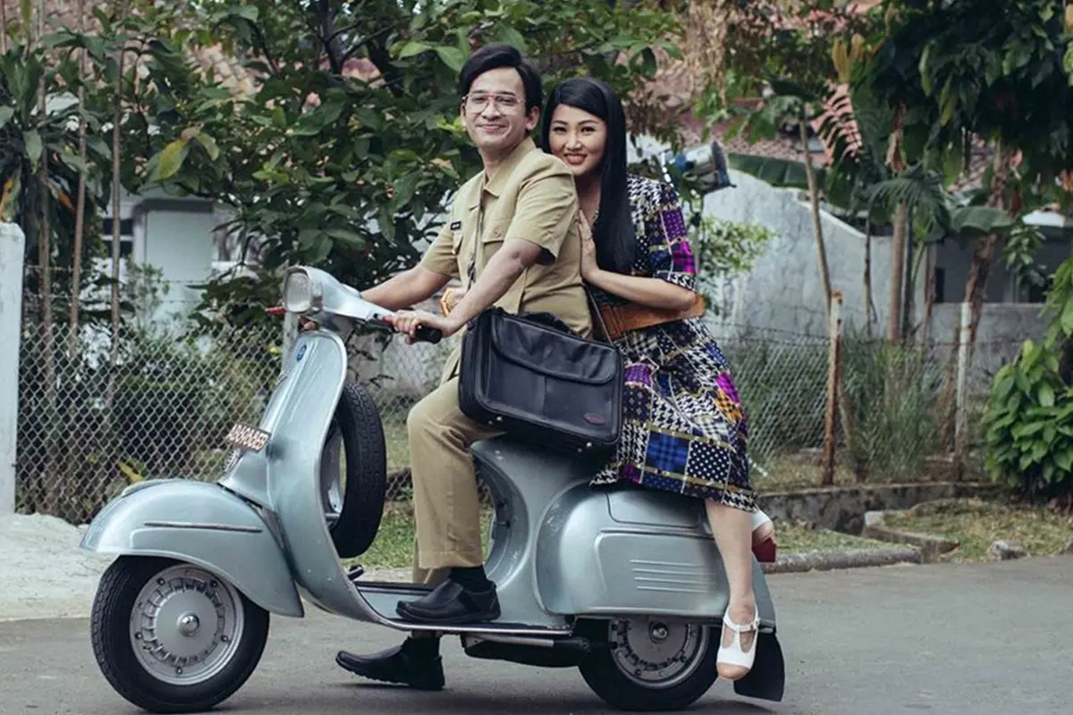 Ruben Onsu dan Sarwendah bergaya 80-an