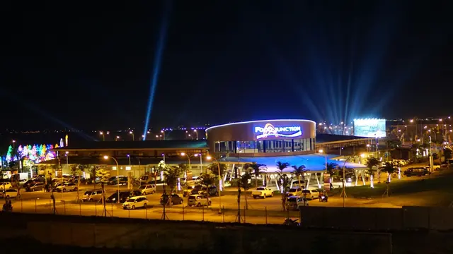 5 Rekomendasi Spot Nongkrong di Surabaya