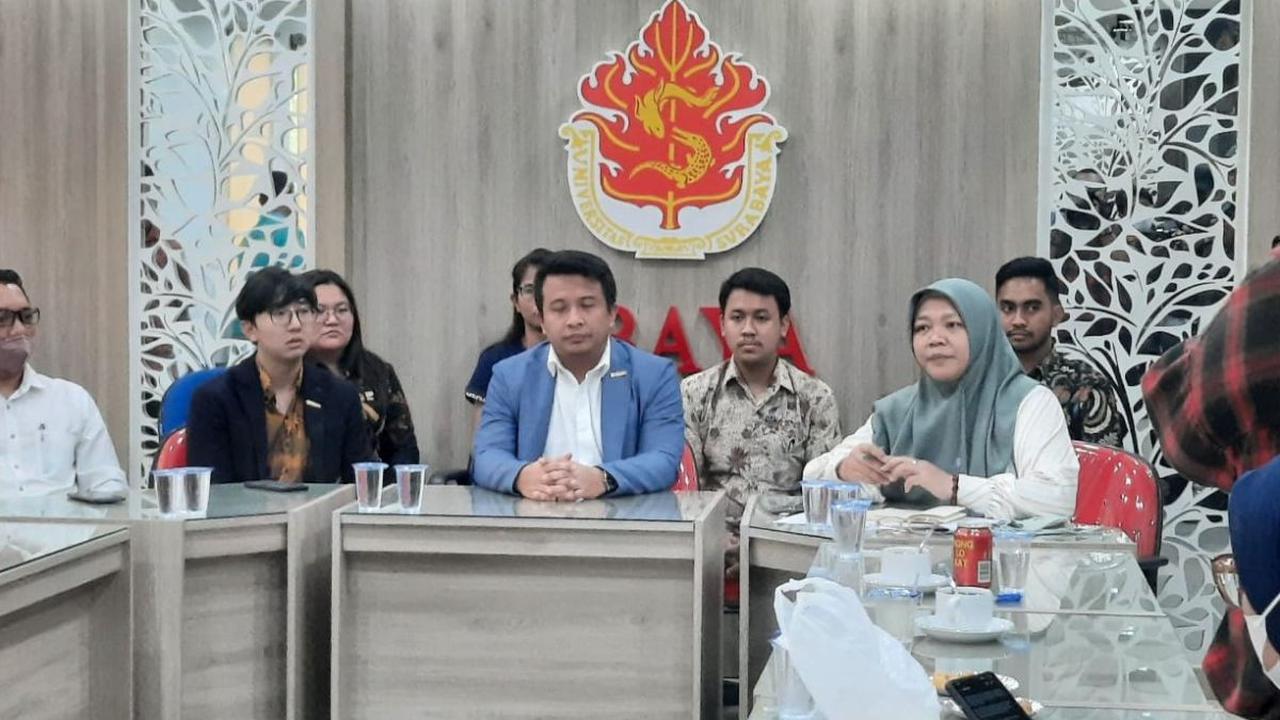 Ia mendapatkan informasi hasil visum, bahwa selain luka pada beberapa bagian tubuh sang anak, ada luka lain yang membuat hatinya teriris. Luka itu, diakuinya terdapat pada alat vital korban.<br>