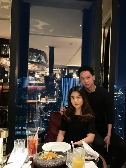 <p>Kevin Sanjaya dan Valencia Tanoe (Instagram/kevin_sanjaya)</p>