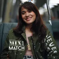 Bergaya sporty, intip padu-padan free-spirited penyanyi eksis ini. (Sumber foto: sherylsheinafia/instagram)