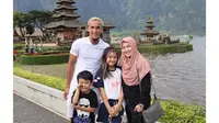 Momen liburan Okie Agustina ke Bali (Sumber: Instagram/okieagustina_)