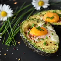Alpukat Telur Panggang Lada Hitam(sumber: Pixabay)