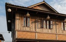 10 Rumah Panggung Sederhana dengan 5 Kamar di Desa, jadi Inspirasi Hunian yang Nyaman dan Estetik