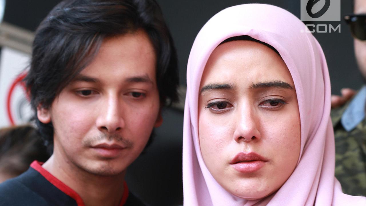 Didampingi Hotman Paris, Fairuz Polisikan Galih Ginanjar