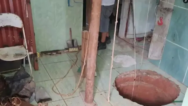 Mimpi Dapat Emas, Pria Ini Gali Lubang Sedalam 40 Meter di Dapurnya