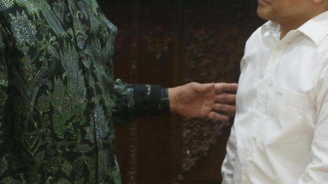 Dalam peta perbincangan terlihat akun-akun pro Ganjar Pranowo dan pro Anies Baswedan cukup dominan dalam percakapan. Tidak banyak terlihat akun-akun pendukung Prabowo yang meramaikan percakapan tentang diskusi gagasan yang diinisiasi Mata Najwa.<br>