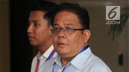 Komisioner Ombudsman Republik Indonesia (ORI), Adrianus Meliala mendatangi gedung KPK, Jakarta, Selasa (15/5). Kedatangan Adrianus untuk membahas penanganan kasus teror air keras yang menimpa penyidik KPK, Novel Baswedan. (Merdeka.com/Dwi Narwoko)