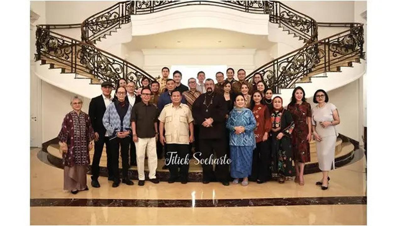 6 Potret Azka Corbuzier Bertemu Steven Seagal, Ngobrol Tentang Seni Bela Diri