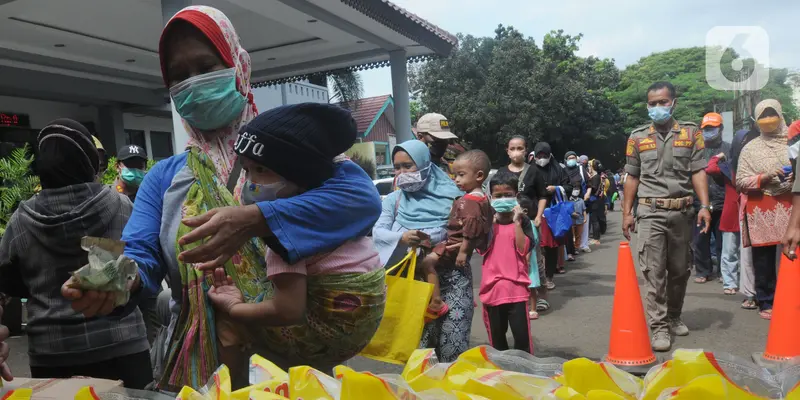 Operasi Pasar Minyak Goreng di Pamulang