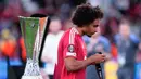 Setelah gagal meraih satu trofi pun di musim ini, MU juga dipastikan tak akan berpartisipasi dalam kompetisi Eropa musim depan lantaran anjlok di klasemen Liga Inggris. (AP Photo/Bernat Armangue)