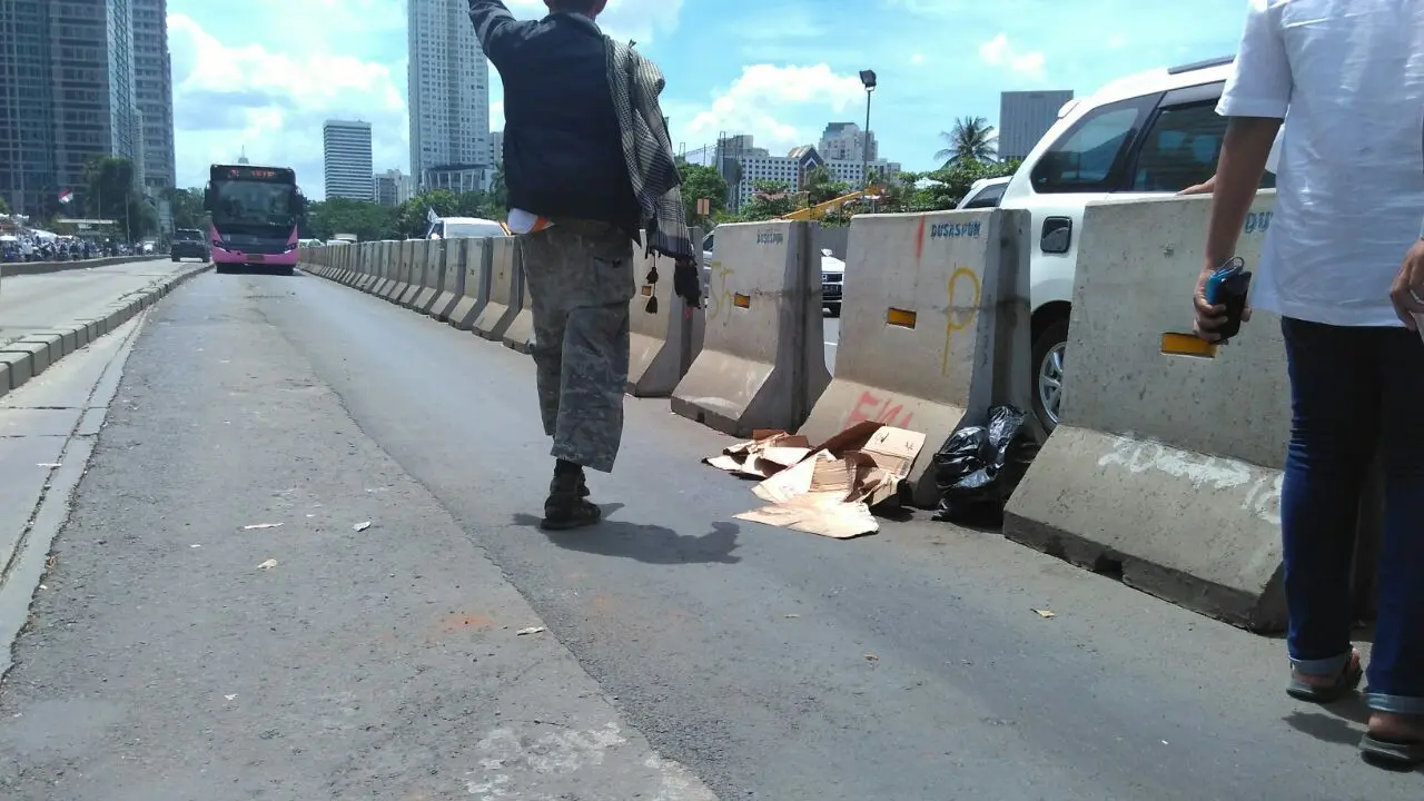 20170123-kecelakaan-jakart-FPI
