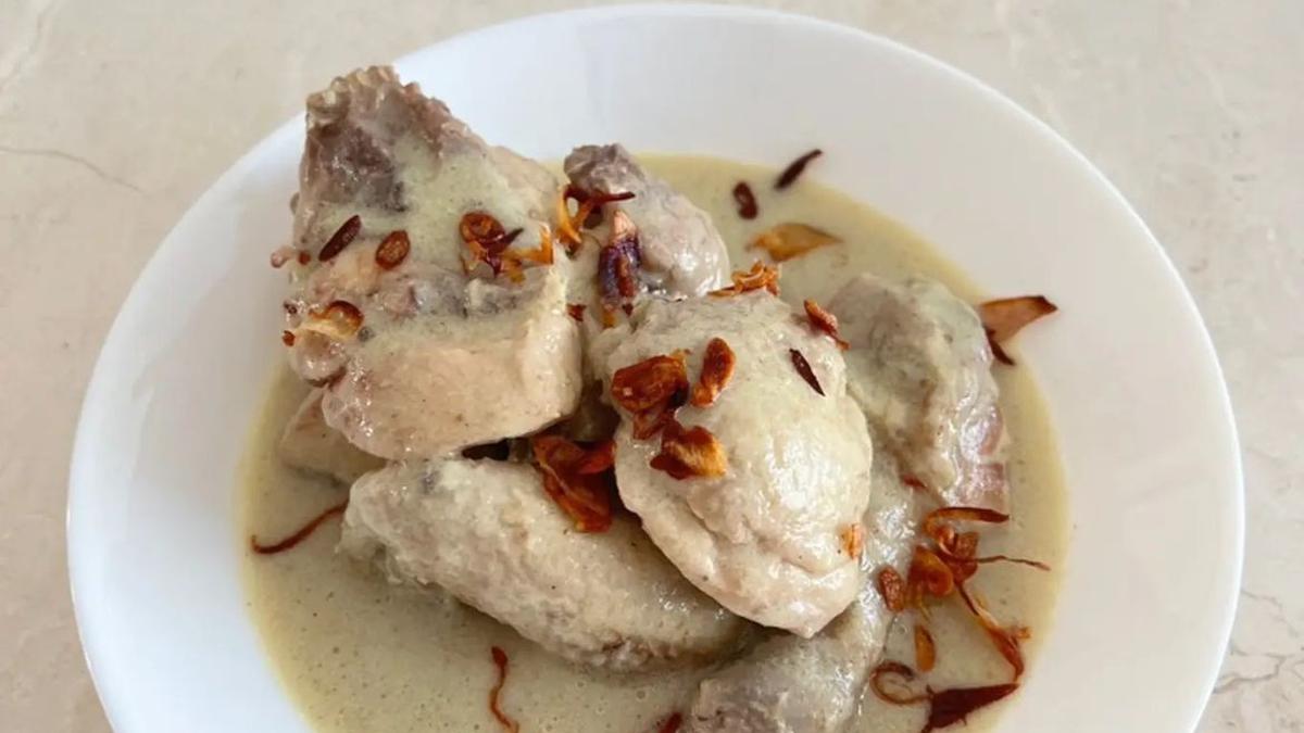 Cara Menyelamatkan Opor Ayam yang Hampir Basi Tanpa Bawang Putih, Hanya Perlu Satu Bahan Ini