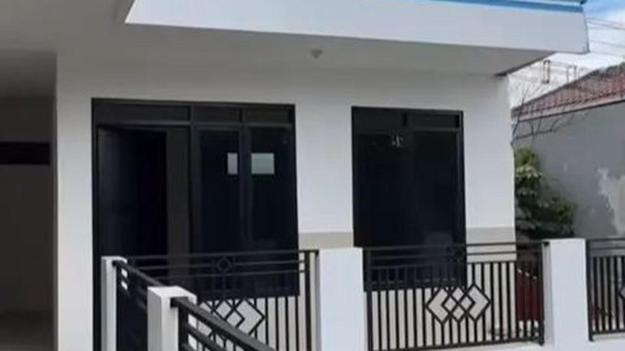 Rumah tahfiz ini terdiri dari dua lantai yang megah, dengan ruangan-ruangan yang tersebar baik di lantai atas maupun bawah.&nbsp;