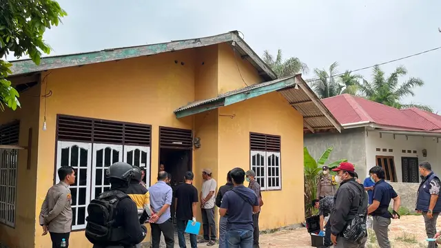 Densus 88 Antiteror Polri menggelar operasi penangkapan pelaku teror secara serentak di enam provinsi. (Dok. Istimewa)