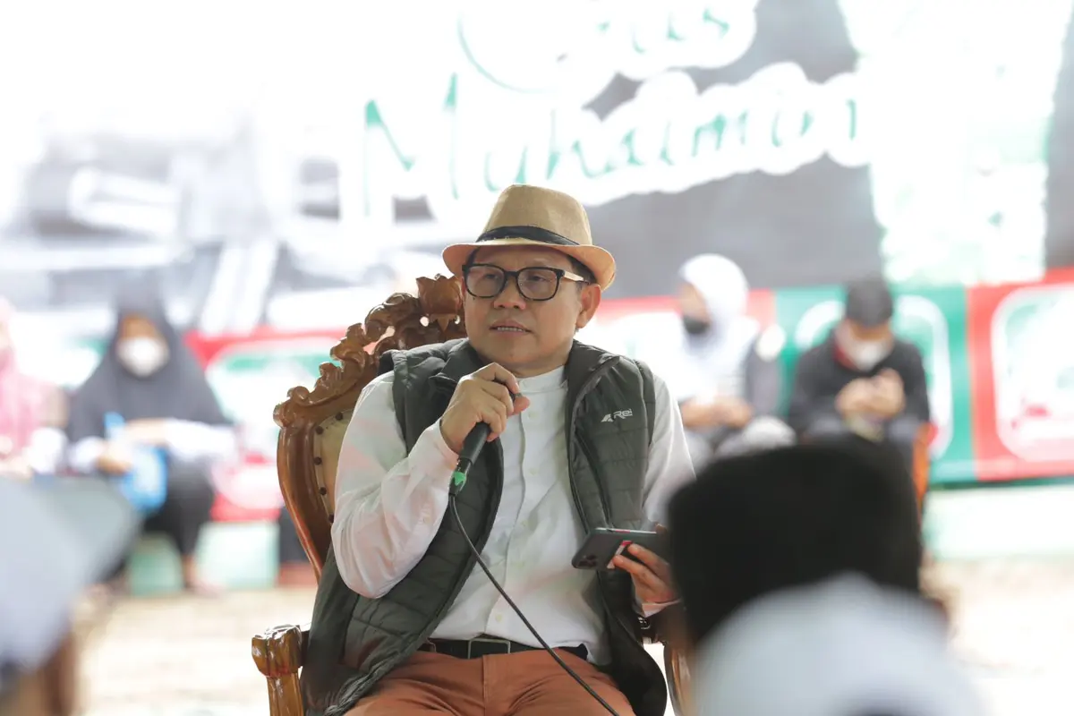 Sejumlah nelayan Muara Angke, Jakarta Utara menitipkan mandat perjuangan kepada Ketua Umum Partai Kebangkitan Bangsa (PKB) Abdul Muhaimin Iskandar, Minggu (5/3/2023). Mereka memohon Cak Imin untuk memperjuangkan sejumlah aspirasi (Istimewa)