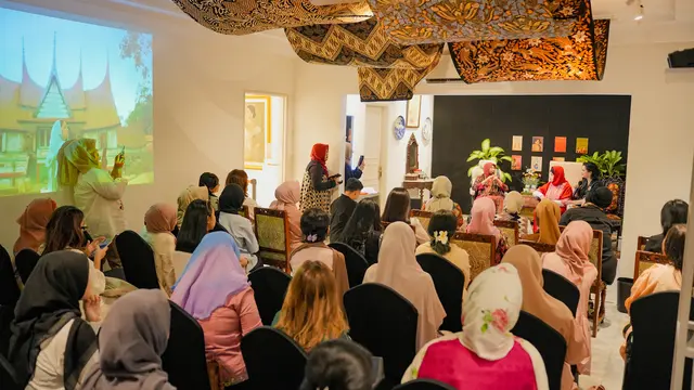 Sesi talkshow dengan kisah inspiratif bagi seluruh perempuan yang berdaya