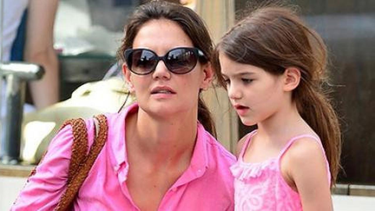 Suri Cruise dapat kado Natal Rp 467 juta dari Katie Holmes